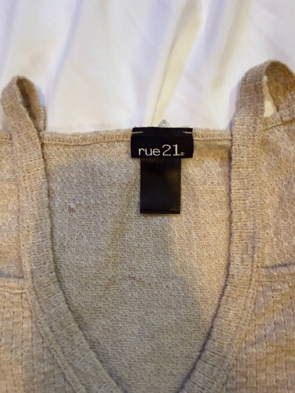 rue21 Beige V-Neck Knit Tank Top - Picture 2 of 4